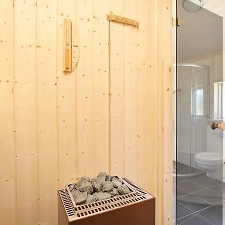 Retreat With Access To Sports Hall *